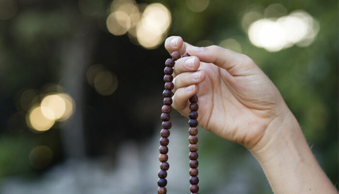 3 types of prayer beads that are available online